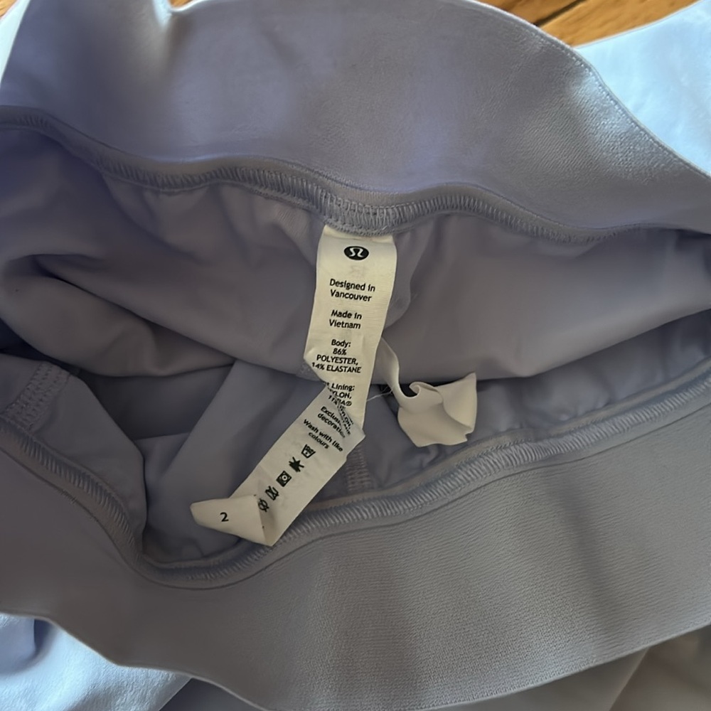 Lululemon skort size 2 - Picture 3 of 6